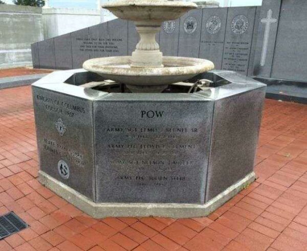VETERANS MEMORIAL MONUMENT POW FOUNTAIN