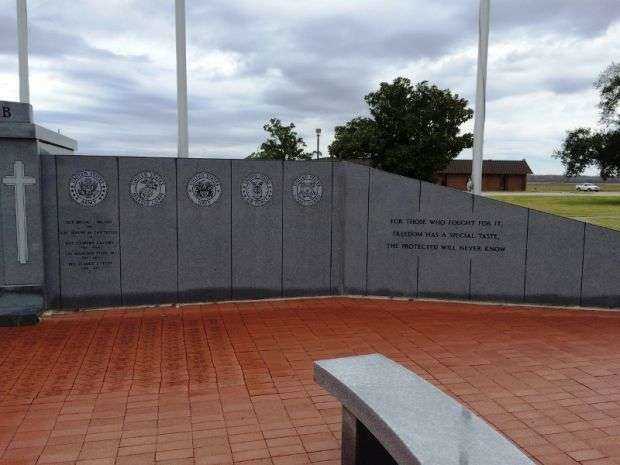 VETERANS MEMORIAL MONUMENT RIGHT WALL
