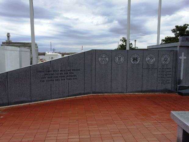 VETERANS MEMORIAL MONUMENT LEFT WALL