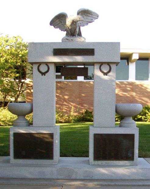 NEMAHA COUNTY WORLD WAR MEMORIAL