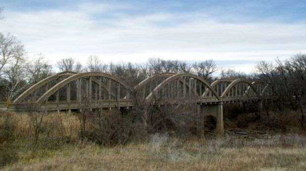 DEWLEN-SPOHNHAUER MEMORIAL BRIDGE
