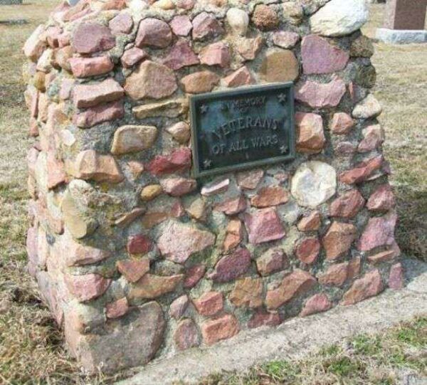 SOLDIER CEMETERY WAR MEMORIAL