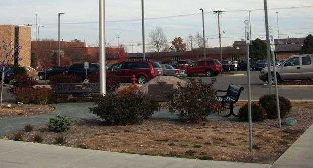 TIPTON COUNTY WORLD WAR I AND II MEMORIAL