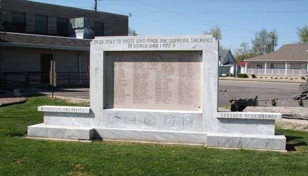 AMERICAN LEGION POST 211 WORLD WARS MEMORIAL