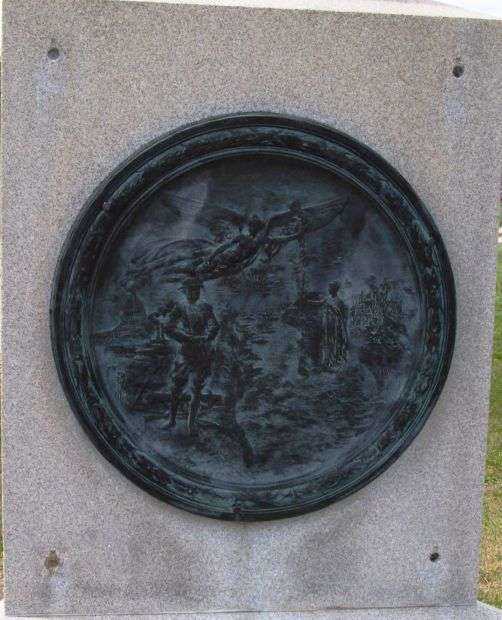 HILLSBORO WORLD WARS MEMORIAL SIDE