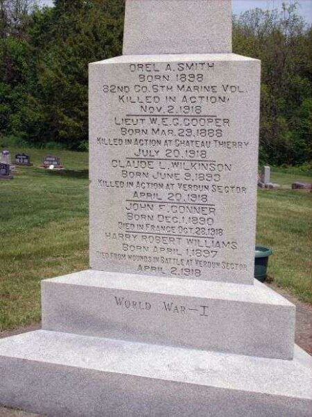 HILLSBORO WORLD WARS MEMORIAL FRONT