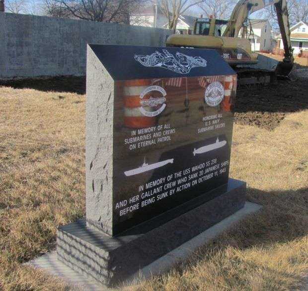 USS WAHOO SS238 WAR MEMORIAL FRONT