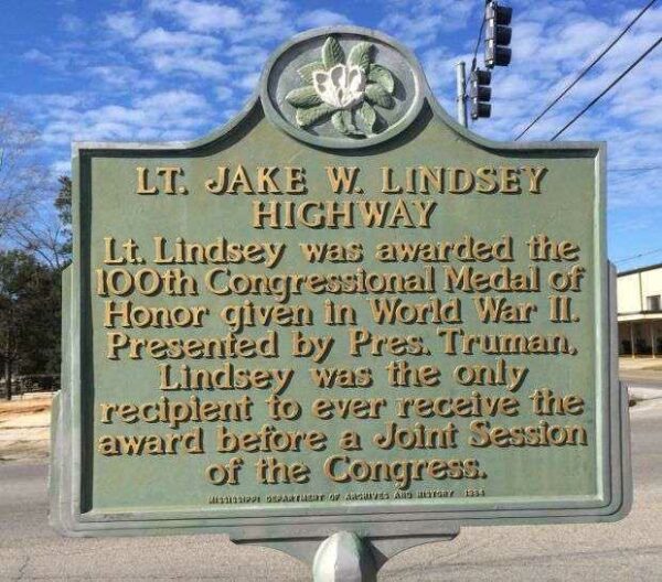 LT. JAKE W. LINDSEY HIGHWAY MEDAL OF HONOR MARKER