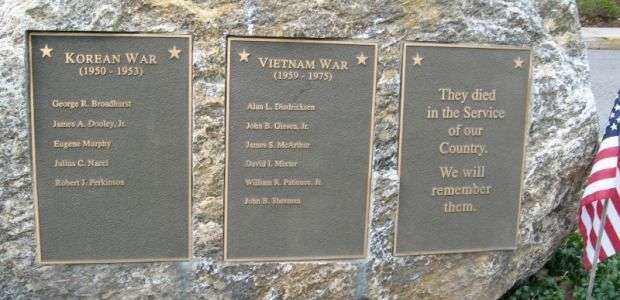 DARIEN KOREAN WAR AND VIETNAM WAR MEMORIAL PLAQUES