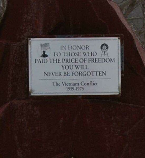 MALVERN VETERANS MEMORIAL PLAQUE B