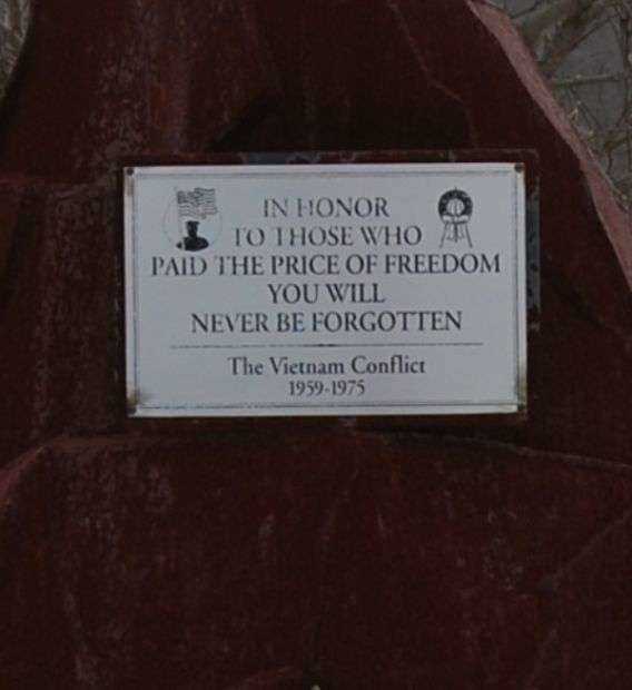 MALVERN VETERANS MEMORIAL PLAQUE B