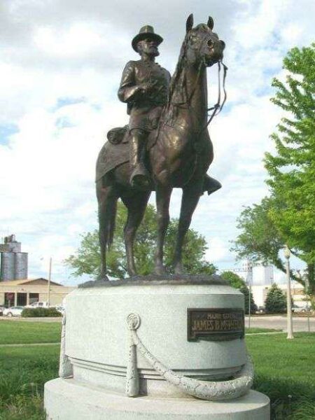 MAJOR GENERAL JAMES B. MCPHERSON WAR MEMORIAL