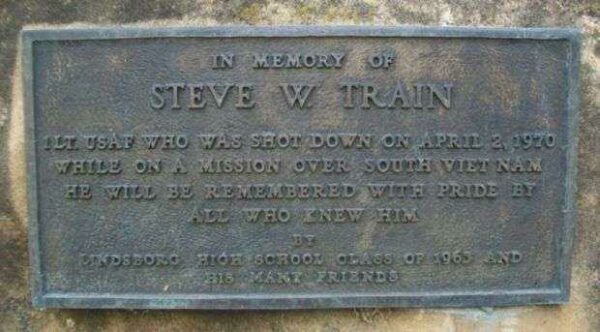 1LT. STEVE W. TRAIN WAR MEMORIAL PLAQUE