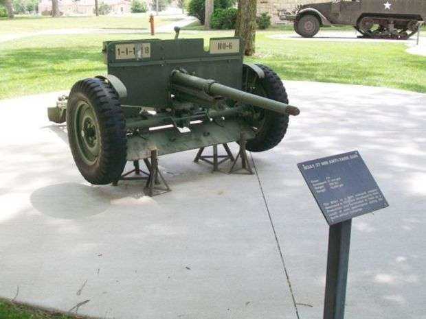 FORT RILEY M3A1 37 MM ANTI-TANK GUN MEMORIAL