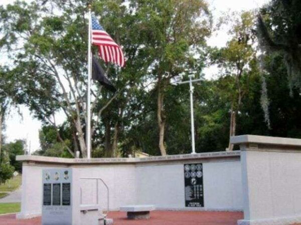 VETERAN’S MEMORIAL AT FOUNTAIN PARK