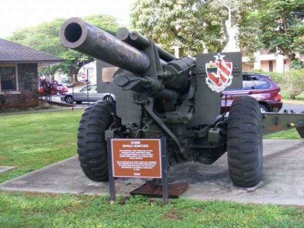 155MM M114A2 HOWITZER MEMORIAL CANNON WITH PLAQUE