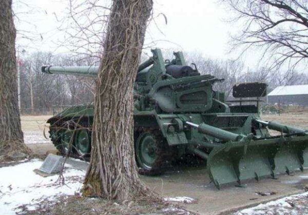 AMERICAN LEGION POSTS 97 AND 198 ALL VETERANS MEMORIAL HOWITZER