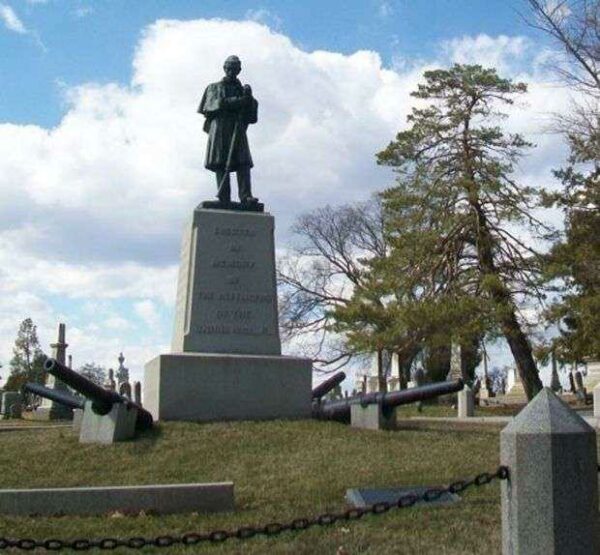 THE LADIES AID SOCIETY AND CITIZENS OF YORK CIVIL WAR MEMORIAL