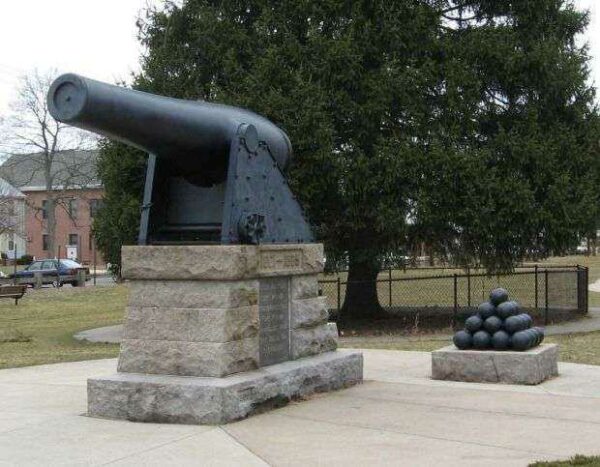 NORTH HAVEN SOLDIERS MEMORIAL