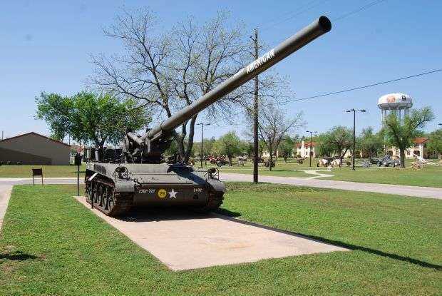 PROUD AMERICAN 175MM TUBE WAR MEMORIAL