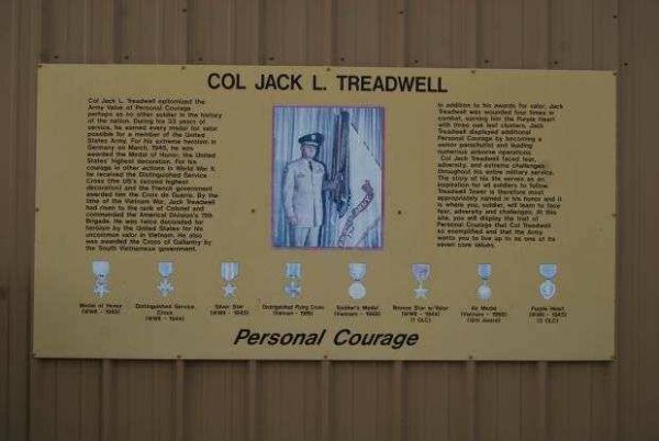 COL JACK L. TREADWELL MEDAL OF HONOR MEMORIAL PLAQUE