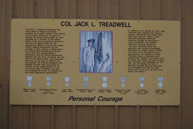 COL JACK L. TREADWELL MEDAL OF HONOR MEMORIAL PLAQUE