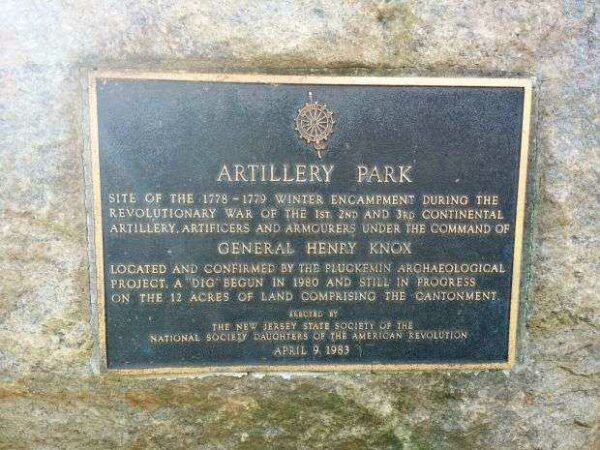 ARTILLERY PARK REVOLUTIONARY WAR MEMORIAL PLAQUE