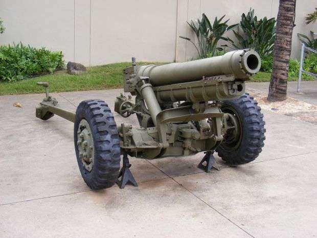 U.S. 105MM HOWITZER M3 WAR MEMORIAL