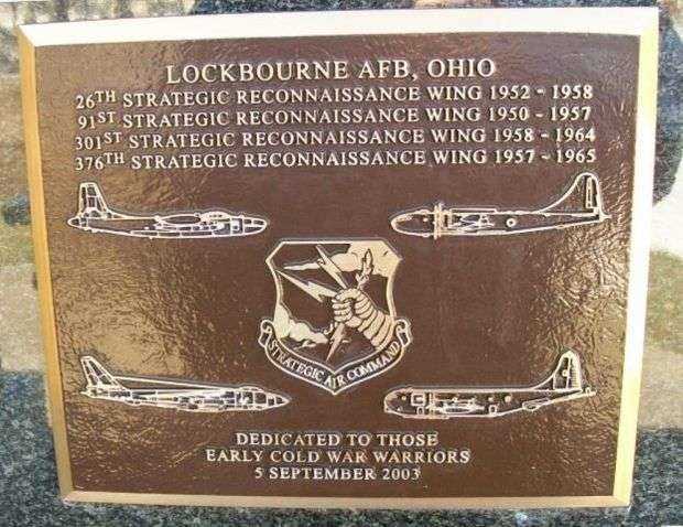 LOCKBOURNE AFB OHIO WAR MEMORIAL PLAQUE