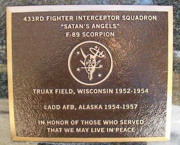 433RD FIGHTER INTERCEPTOR SQUADRON MEMORIAL PLAQUE