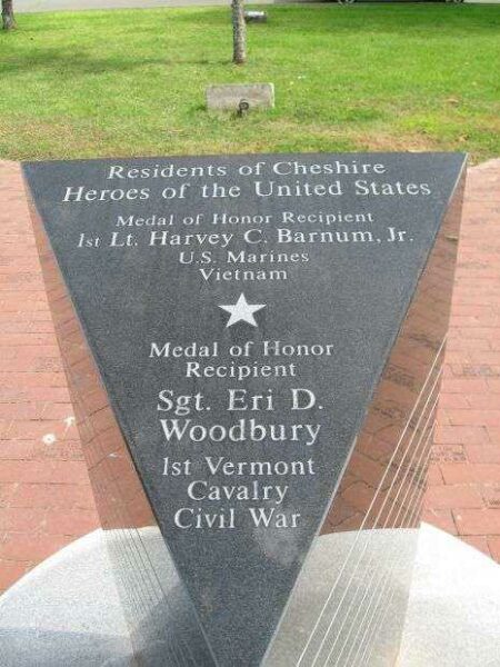 HEROES OF THE UNITED STATES MEMORIAL PLAQUE