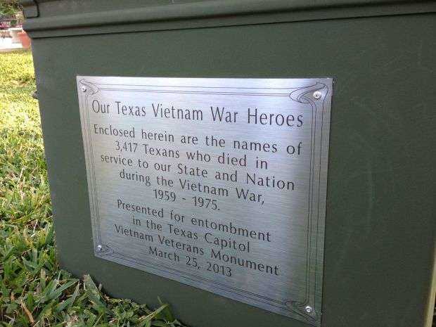 TEXAS CAPITOL VIETNAM VETERANS MONUMENT PLAQUE