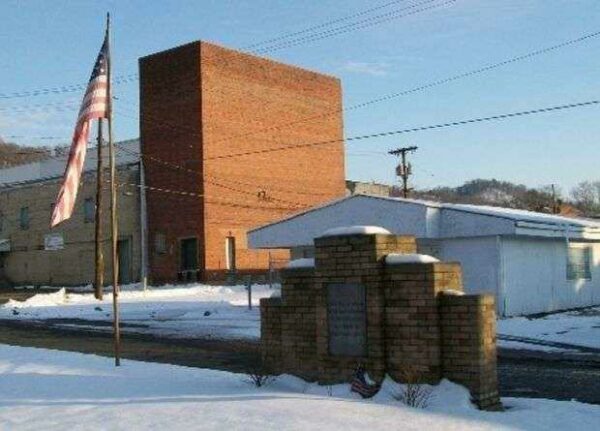 SOUTH SIDE WORLD WARS MEMORIAL