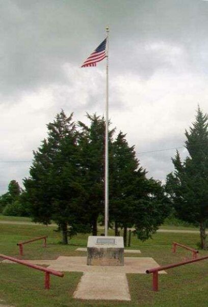 LUTHER ALL VETERANS MEMORIAL FLAGPOLE