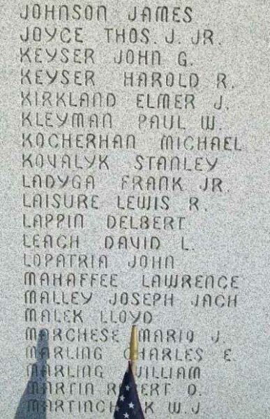 BELLAIRE WORLD WAR II MEMORIAL STONE D