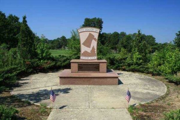 70TH INFANTRY DIV. WAR MEMORIAL FRONT
