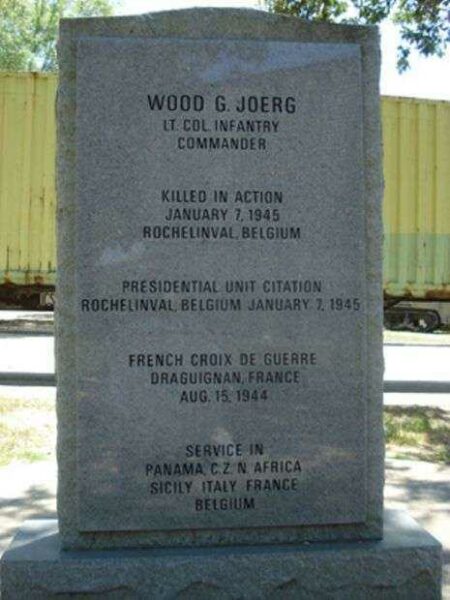 551ST PARACHUTE INFANTRY BATTALION WAR MEMORIAL BACK