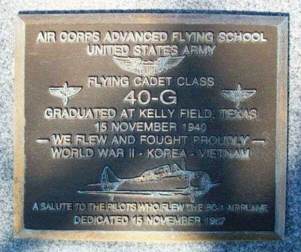 FLYING CADET CLASS 40-G WAR MEMORIAL PLAQUE