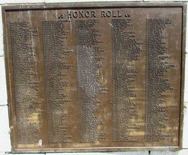 THE CITY OF DUNKIRK WORLD WAR MEMORIAL PLAQUE D