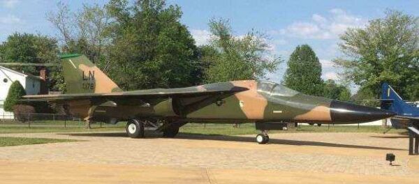 GENERAL DYNAMICS F-111F WAR MEMORIAL AIRCRAFT