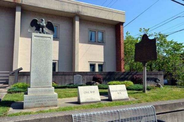 LESLIE COUNTY WAR VETERANS MEMORIAL