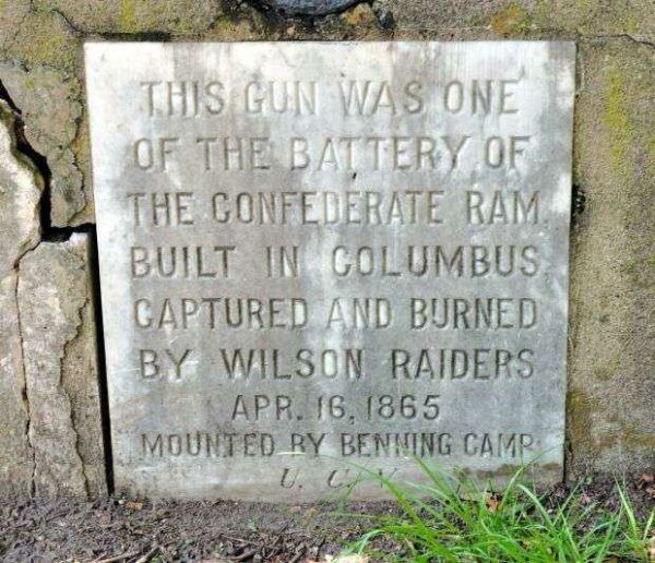 THIS GUN WAR MEMORIAL CANNON PLAQUE