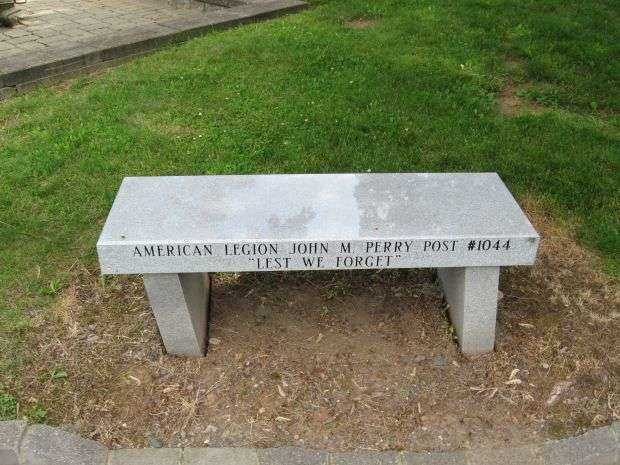 THE WALKWAY OF AMERICAN HEROES MEMORIAL BENCH D