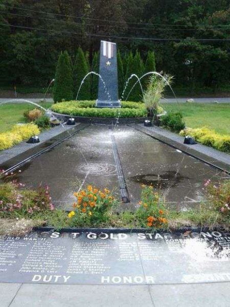 MANHASSET GOLD STAR HONOR ROLL MEMORIAL