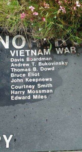 MANHASSET GOLD STAR HONOR ROLL MEMORIAL SECTION H