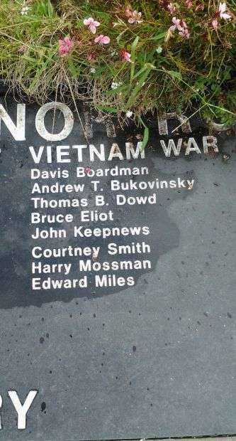 MANHASSET GOLD STAR HONOR ROLL MEMORIAL SECTION H