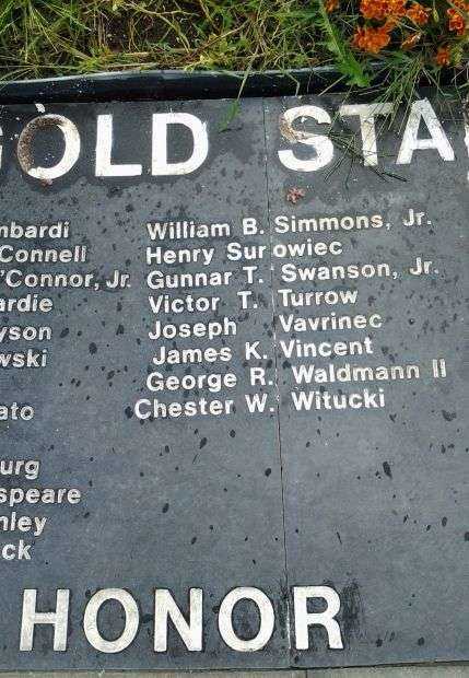 MANHASSET GOLD STAR HONOR ROLL MEMORIAL SECTION F
