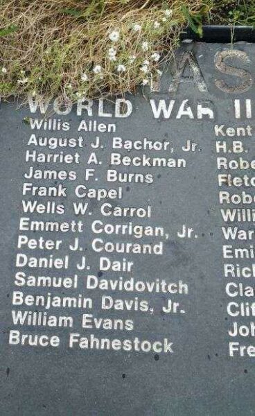 MANHASSET GOLD STAR HONOR ROLL MEMORIAL SECTION C