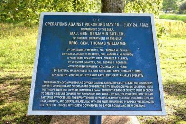 U.S. OPERATIONS AGAINST VICKSBURG WAR MEMORIAL PLAQUE