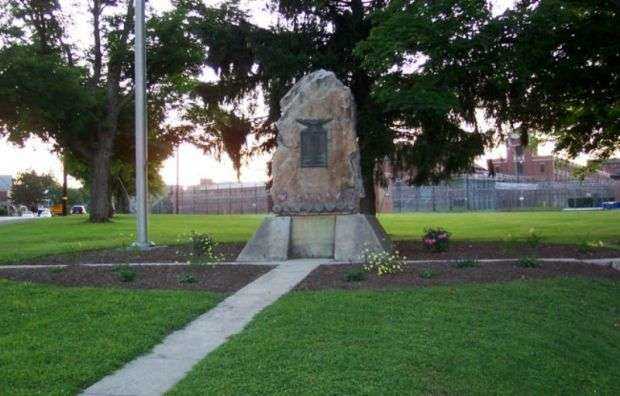 SMITHFIELD TOWNSHIP WORLD’S WAR MEMORIAL